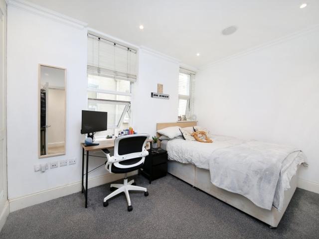 Apartment at Balham Park Road, Greater London