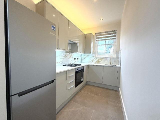 Apartment at Ballards Lane, Greater London