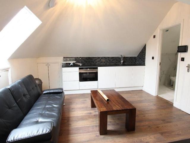 Apartment at Ballards Lane, Greater London