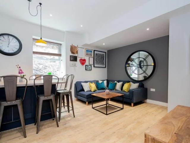 Apartment at Bankfield Road, Kirklees