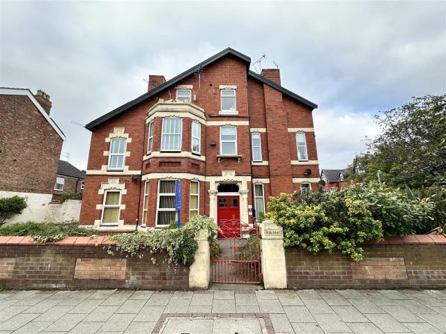 Apartment at Banks Road, West Kirby