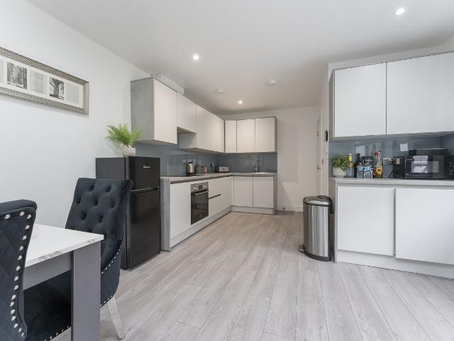 Apartment at Banstead Road, Greater London