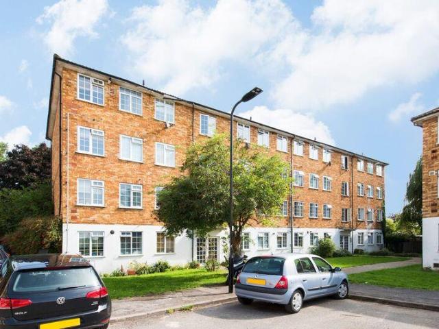 apartment at Barbican Road, Greenford, Greater London, UB6, United Kingdom
