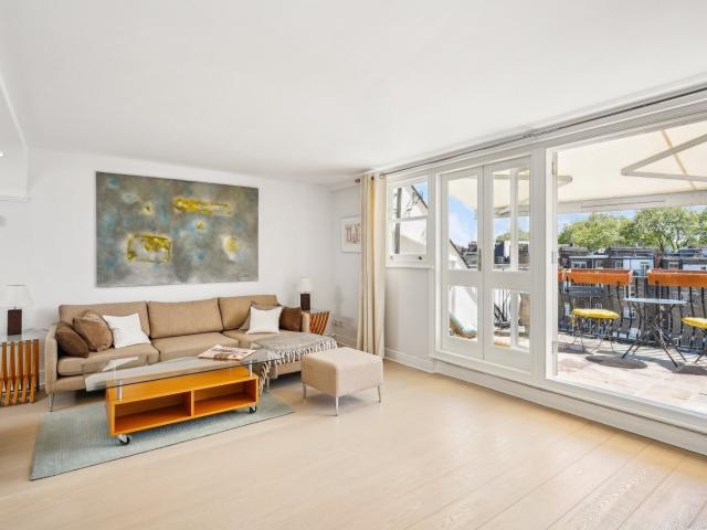 Apartment at Barkston Gardens, Greater London