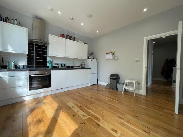 Apartment at Barley Way, Hart