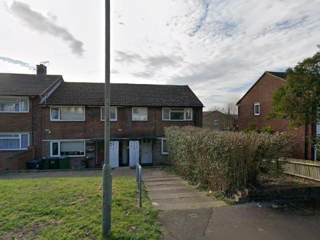 Apartment at Barnfield Road, Greater London