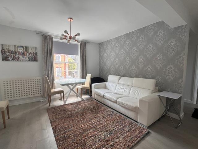 Apartment at Barrow Hill Road, City of Westminster