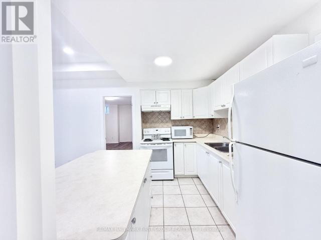 apartment at BASEMENT 22 RISEBROUGH AVENUE, Toronto, Ontario, M2M2E1
