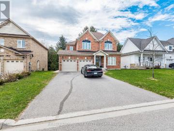 Wellington, Ontario - Garden, Parking, Cellar