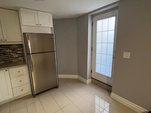 apartment at BASEMENT 230 1 HUNTINGFORD GATE, Milton, Ontario, L9T0S4