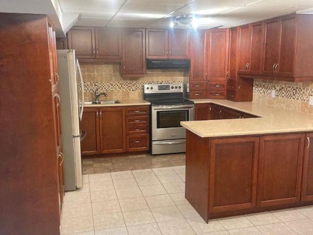 apartment at BASEMENT – 31 BELLONA STREET