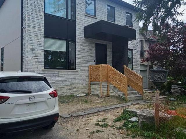 apartment at BASEMENT 539 RUSTIC ROAD, Toronto, Ontario, M6L1X8