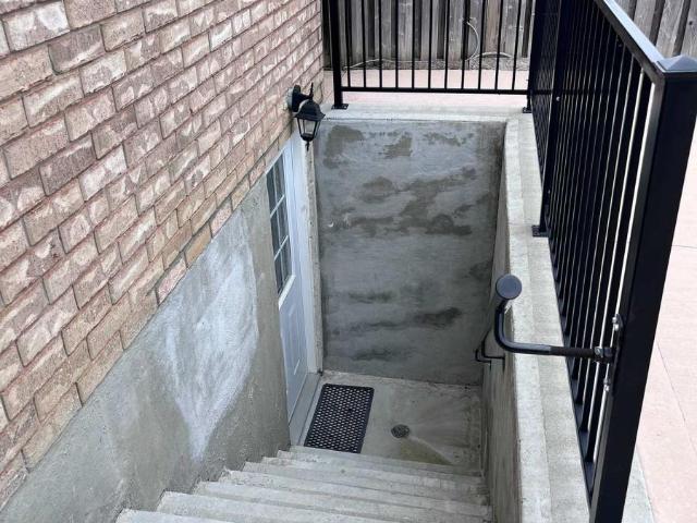 apartment at BASEMENT 84 BLUE MOUNTAIN DRIVE, Hamilton, Ontario, L0R1P0
