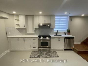 apartment at BASEMENT 94 LENSMITH DRIVE, Aurora, Ontario, L4G6R9
