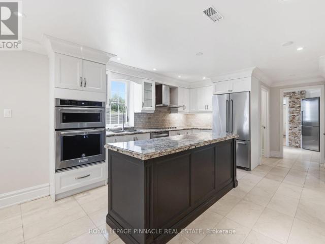 apartment at BASEMENT – 98 NER ISRAEL DRIVE