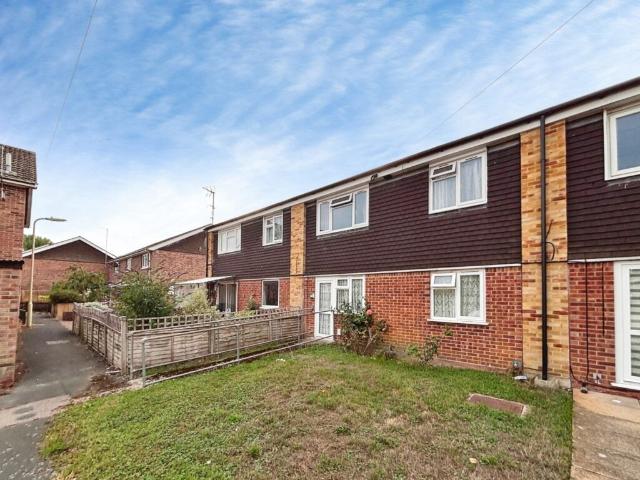 Apartment at Basing Drive, Rushmoor