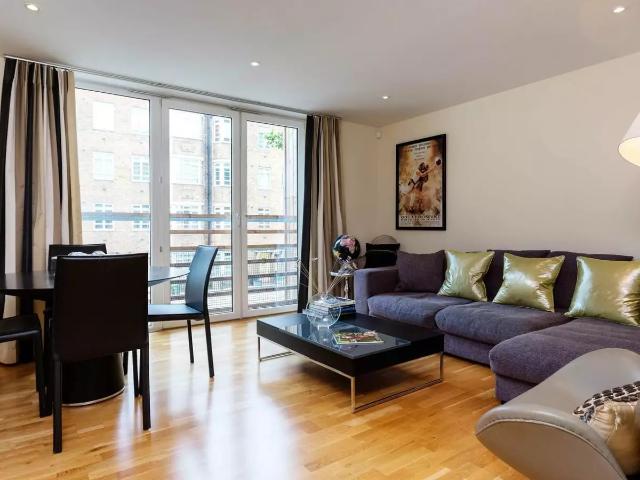 Apartment at Exhibition Road, City of Westminster