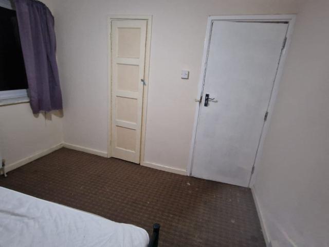 Apartment at Bevan Avenue, Greater London