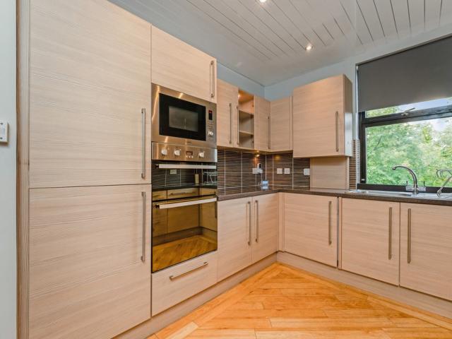 Apartment at Beaconsfield Road, Glasgow