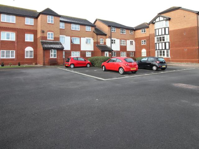 Apartment at Beachcomber Drive, Borough of Wyre