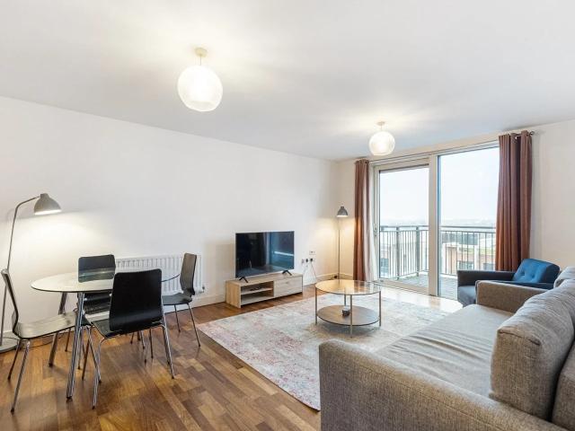 Apartment at Beechwood Road, Greater London
