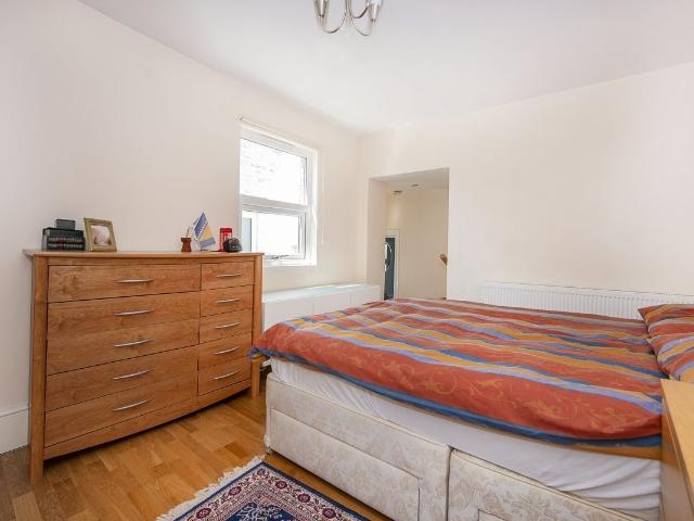 Apartment at Belgrade Road, Greater London