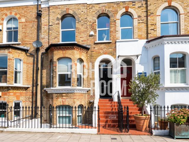 Apartment at Bellefields Road, Greater London