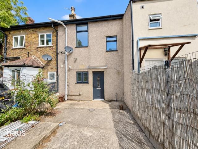 Apartment at Bellegrove Road, Greater London