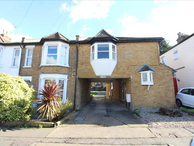 Apartment at Belton Way West, Southend on Sea