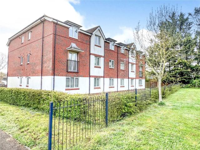 Apartment at Benham Drive, Spencers Wood