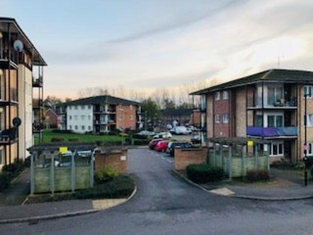 Apartment at Bennet Close, Greater London