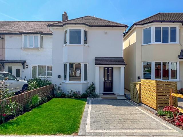 apartment at Berkeley Drive, West Molesey