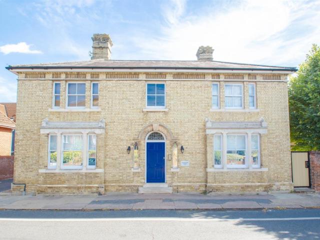 Apartment at Bernhard Row, West Suffolk