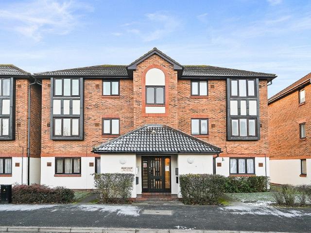 Apartment at Berry Court, Greater London
