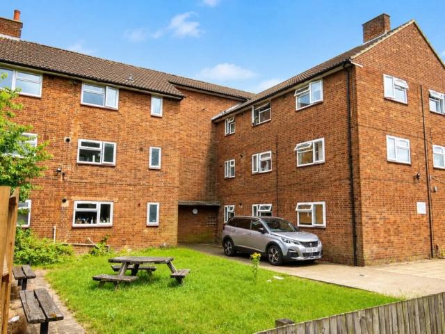 Apartment at Birchwood Avenue, Welwyn Hatfield