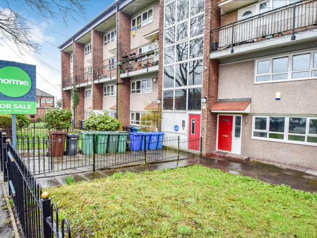 Apartment at Birkinbrook Close, Whitefield