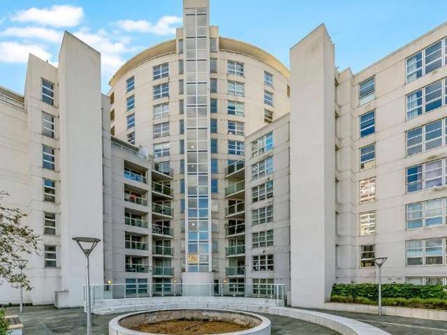 Apartment at Blackwall Way, Greater London