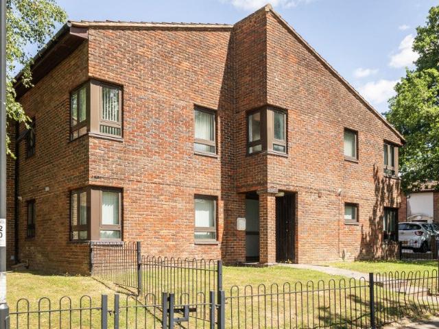 Apartment at Blackwater Lane, Crawley