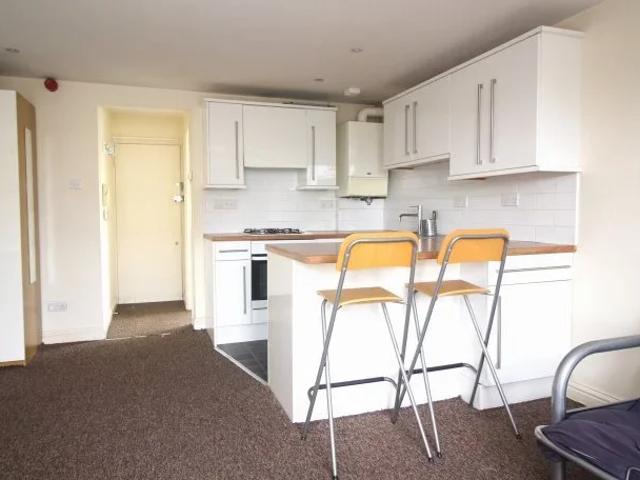 Apartment at Blackheath Village, Greater London