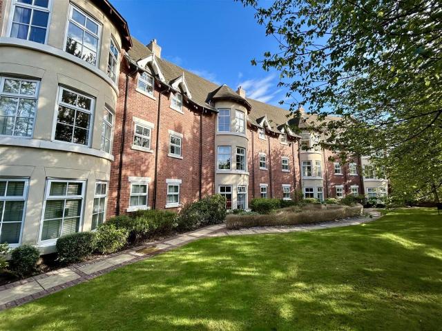 Apartment at Blakemere Drive, Northwich