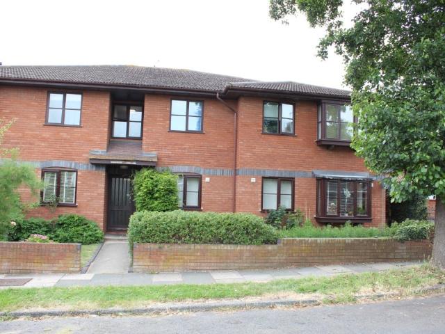 Apartment at Blenheim Chase, Southend on Sea
