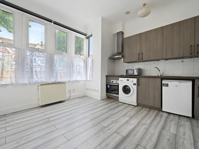 Apartment at Station Road, Greater London