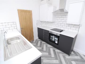 Apartment at Blenheim Road, Six Bells
