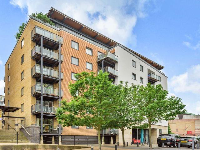 Apartment at Branch Road, Greater London