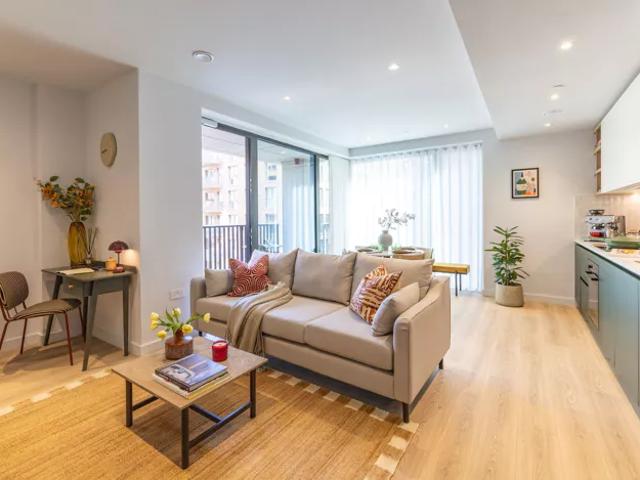 Apartment at Brent Court, Greater London