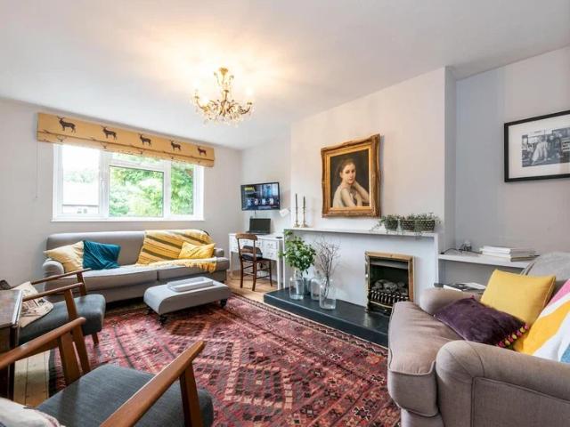 Apartment at Brick Farm Close, Greater London