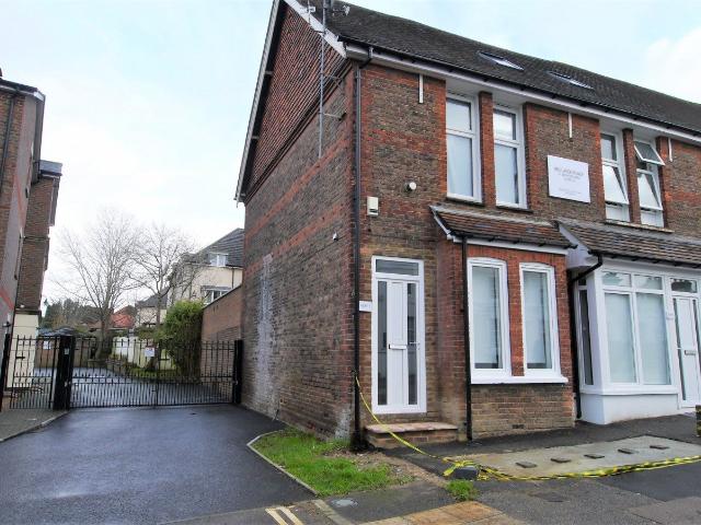 Apartment at Brighton Road, Horsham