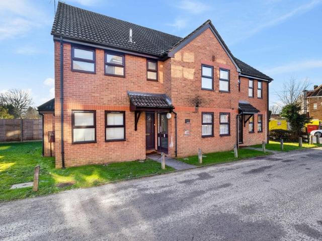 Apartment at Brighton Road, Reigate and Banstead