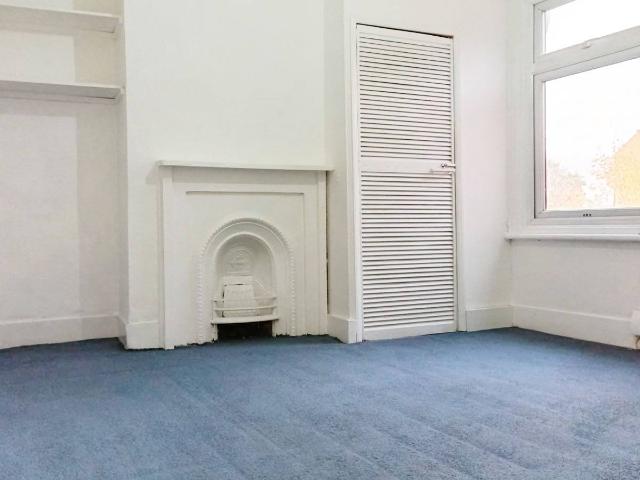 Apartment at Bridge Road, Grays