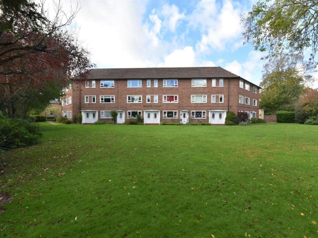 Apartment at Bridge Road, Elmbridge